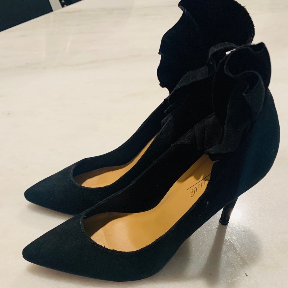 🌼 RUFFLE ME UP HEELS 👠